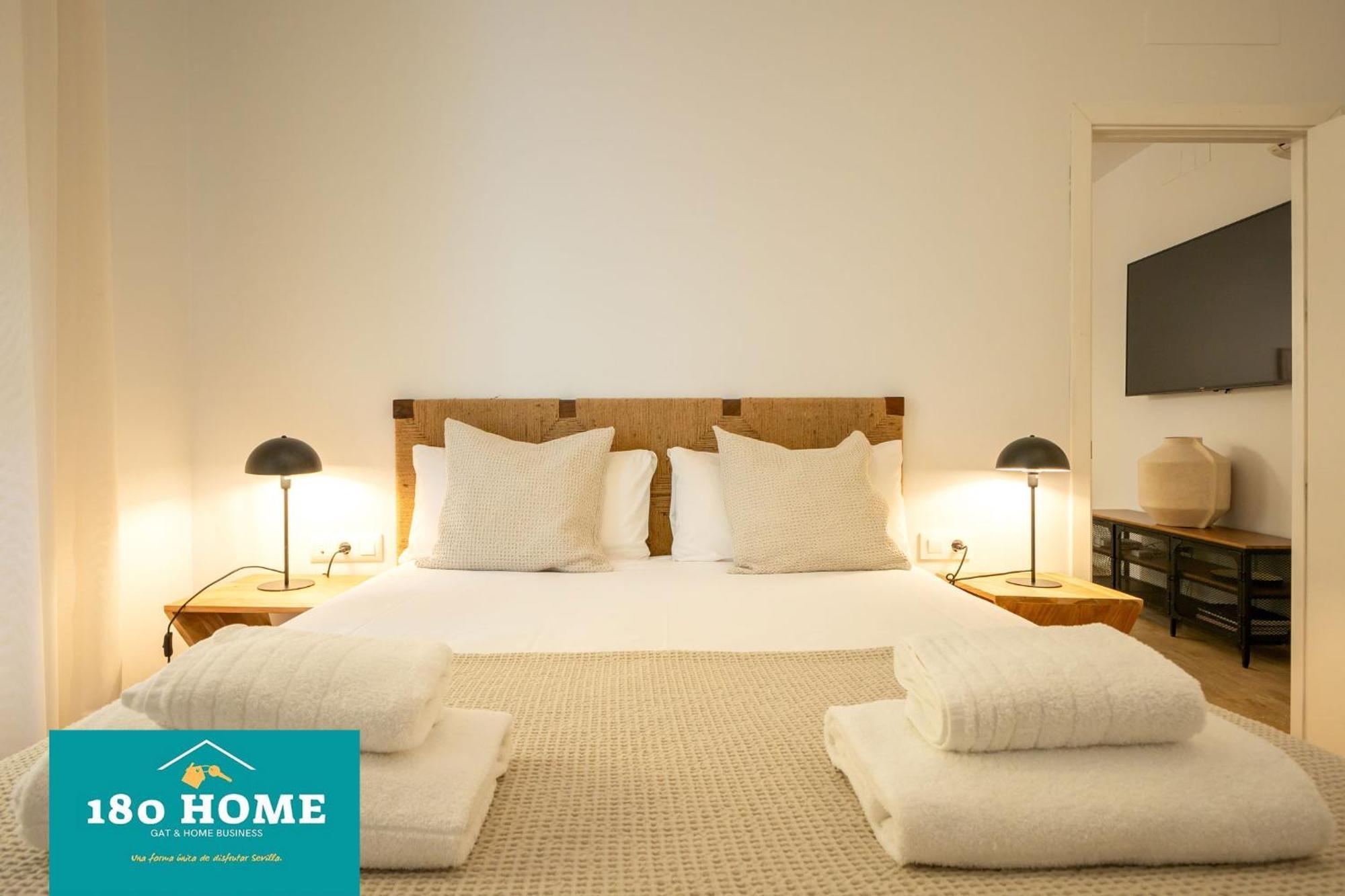 180 Home Goyeneta Luxury Seville Exterior photo